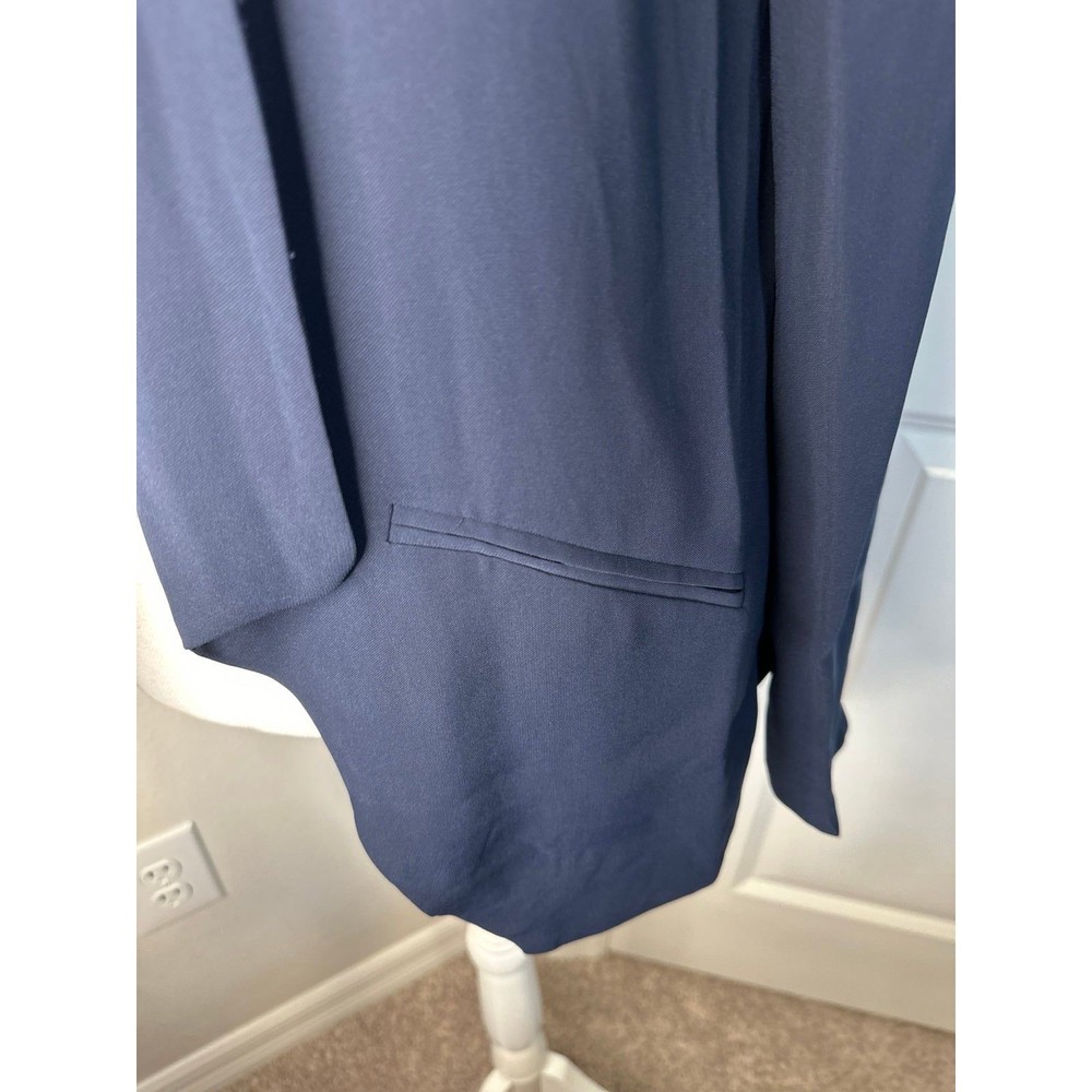 Lulus - Picture 3 of 5